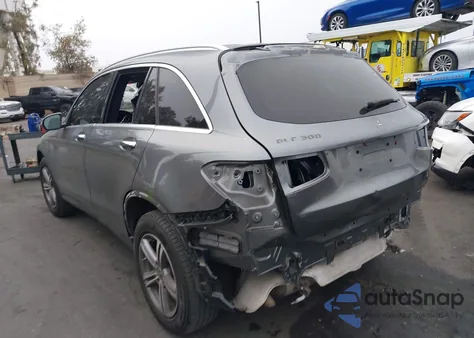 2021 Mercedes-Benz Glc 300 Suv z USA, uszkodzony, nr VIN W1N0G8DB3MV323059